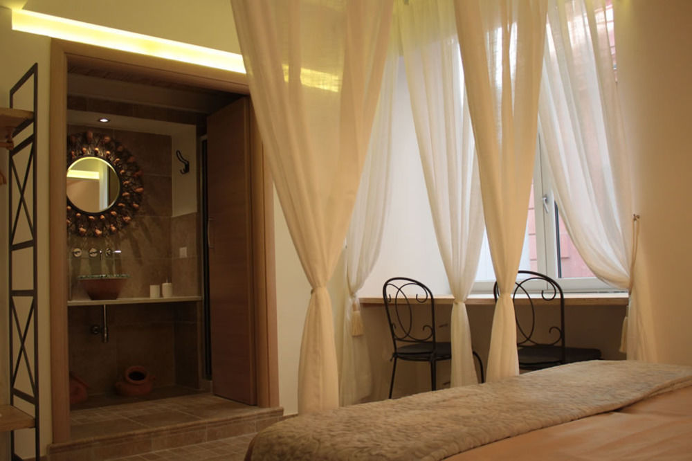 Casa Latina Bed and Breakfast Napoli Eksteriør billede