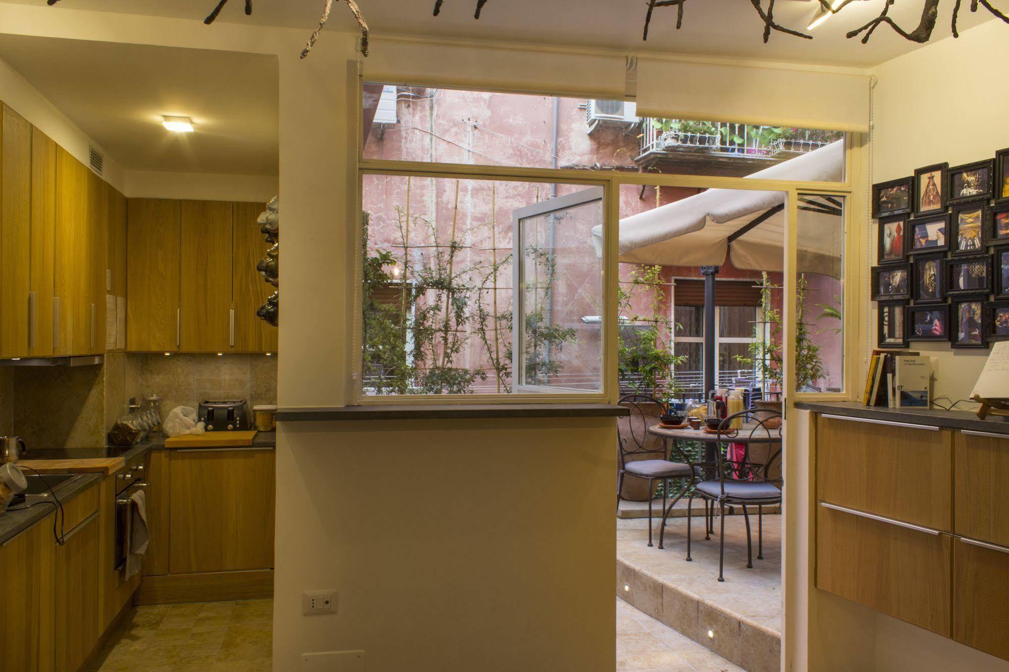 Casa Latina Bed and Breakfast Napoli Eksteriør billede