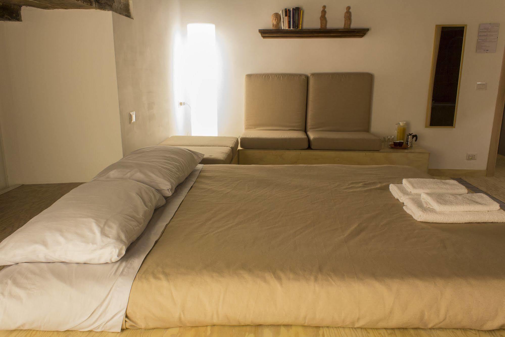 Casa Latina Bed and Breakfast Napoli Eksteriør billede