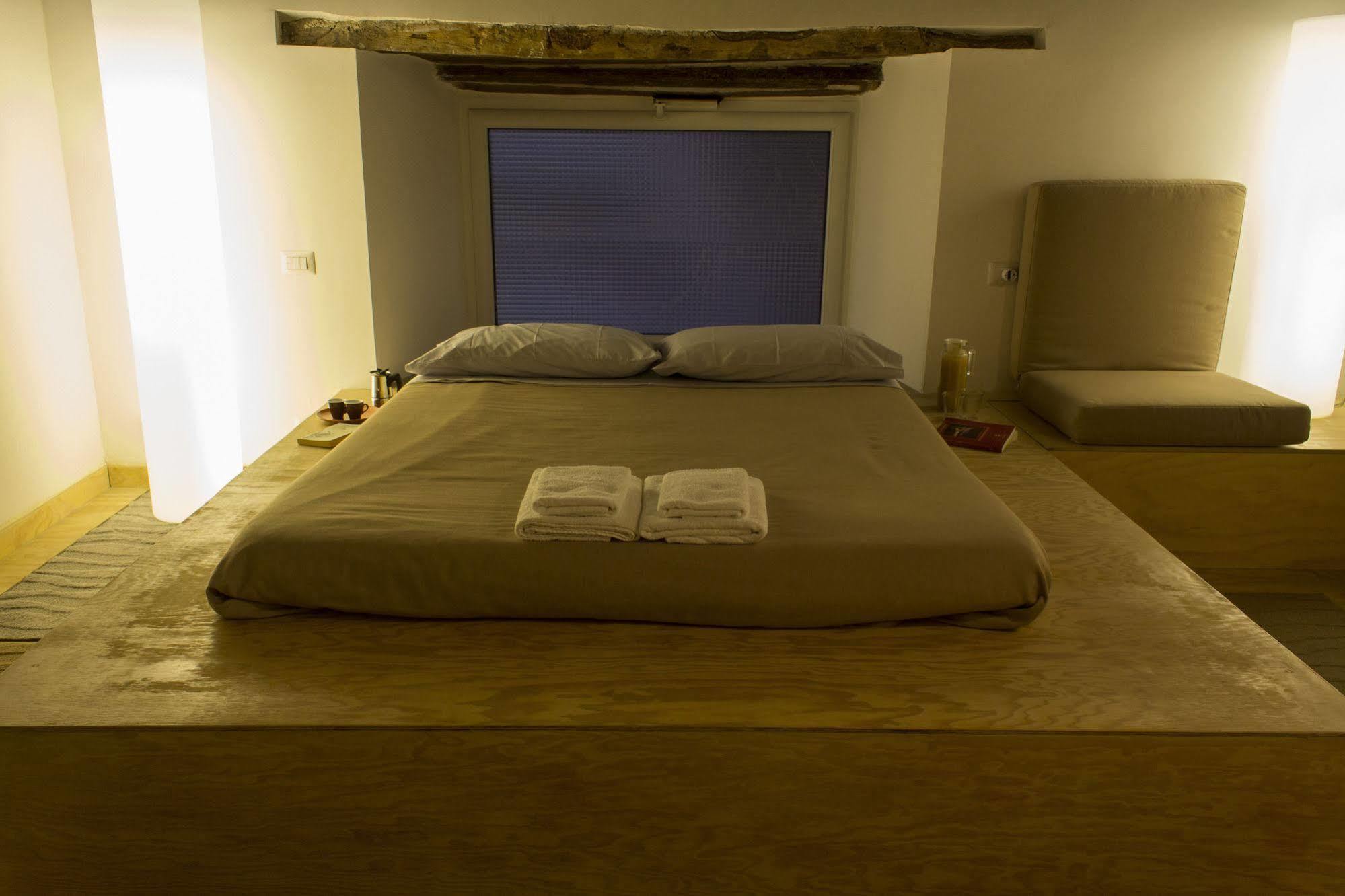 Casa Latina Bed and Breakfast Napoli Eksteriør billede