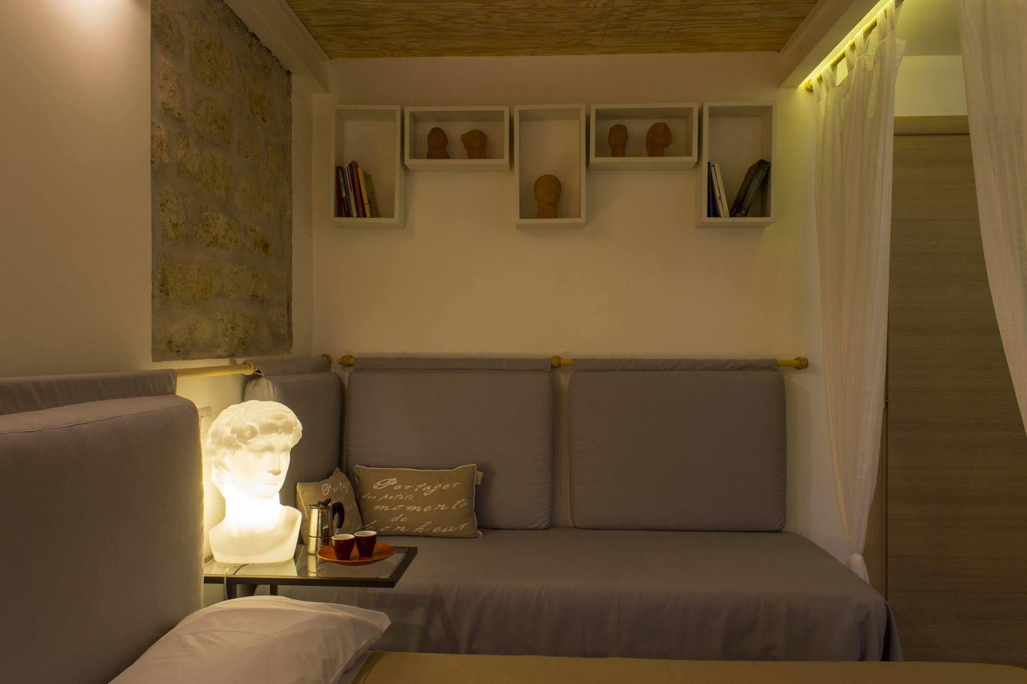 Casa Latina Bed and Breakfast Napoli Eksteriør billede