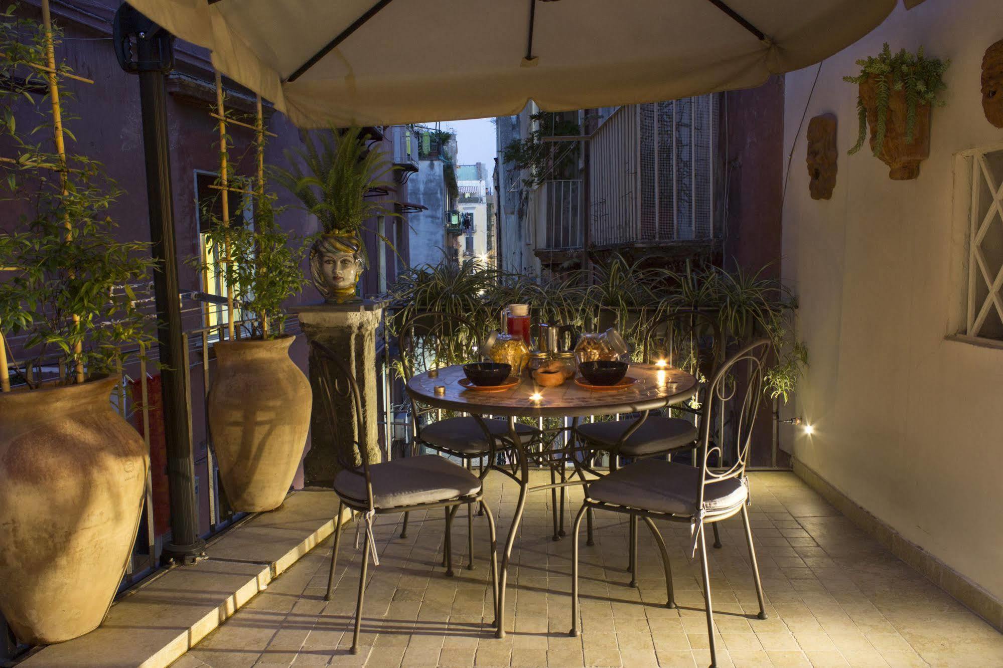 Casa Latina Bed and Breakfast Napoli Eksteriør billede